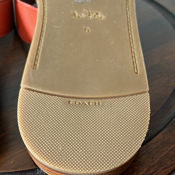 Coach: Ellis (FG 2097) Leather Slip On Thong Flip Flop- Silver Tone Heart- 9 - Picture 8 of 16